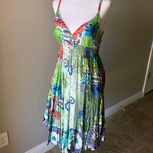 NWT Flower Sundress Size Medium Fully Lined - Picture 2 of 7